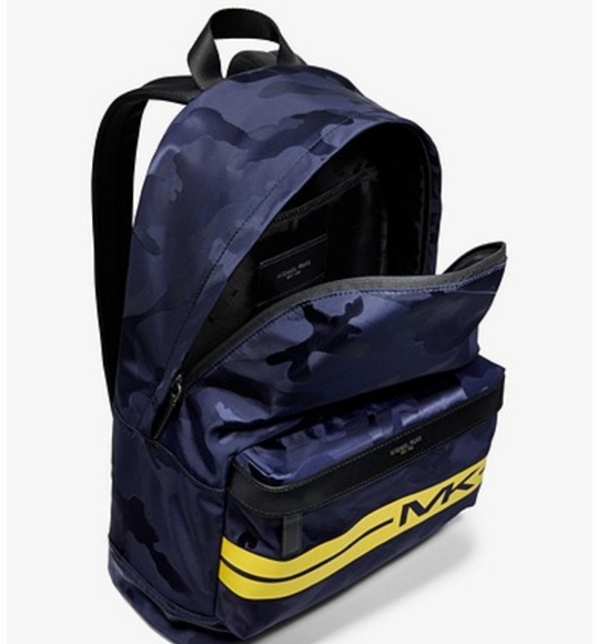 🆕️ MICHAEL KORS Camouflage Kent Backpack - Picture 5 of 7